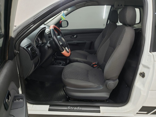 Imagem 6 de 15 de Fiat Strada Trekking 1.6 Cd Flex Cabine Dupla 2015 2016