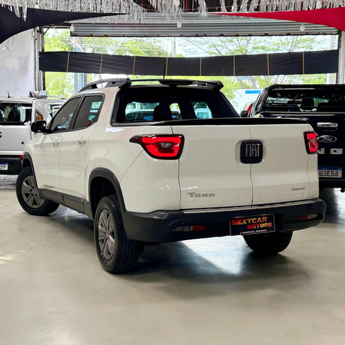 Fiat Toro 1.8 16v Freedom Flex 4x2 Aut. 4p