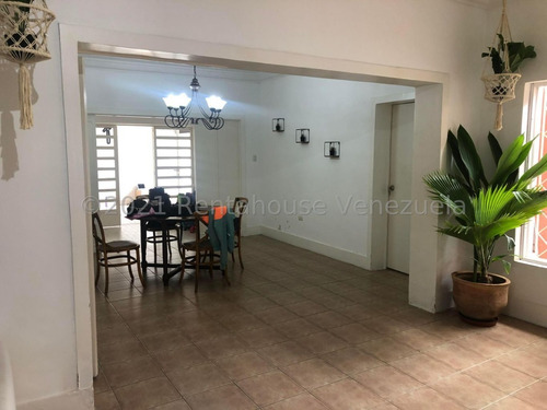 Imagen 4 de 16 de Casa En Alquiler En Altamira. Mls 22-11681. Maria Jose Diaz 04241747490