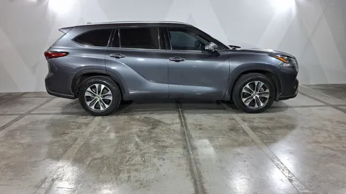 Toyota Highlander 3.5 XLE AUTO