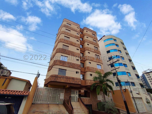 Moderno Apartamento En Venta El Bosque Las Delicias Acabados De Primera Piso Bajo Conjunto Exclusivo Estef 23-13051