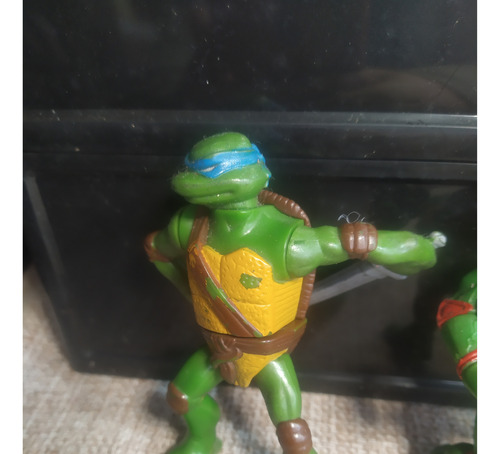 Brinquedos Tartarugas Ninjas 2 Itens. (Usado)