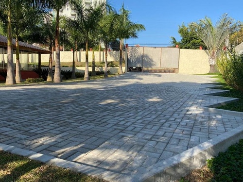 Imóvel Comercial Num Terreno De 5.000m² - Imc-1763
