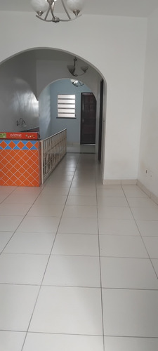 Vende-se Uma Casa Térreo E Primeiro Andar, Em Pernambués