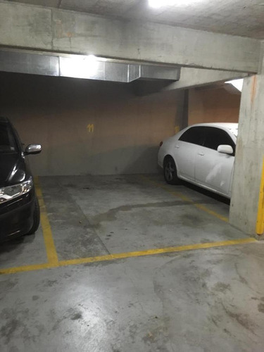 Venta Cochera Fija Y Cubierta Colegiales Belgrano N5