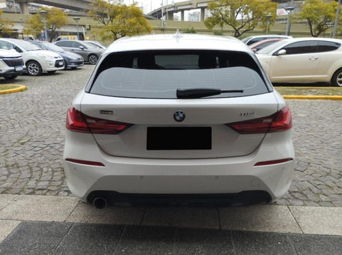 Imagen 6 de 13 de Bmw Serie 1 1.5 118i Sport Line 136cv