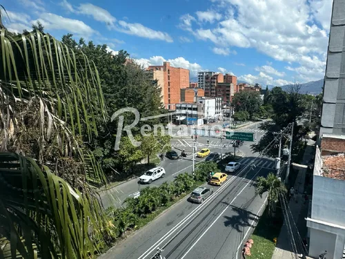 Oficina En Arriendo En Laureles. Cod A775816