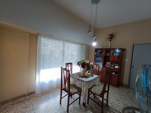 Casa En Venta Mas Local, Ideal Inversor Hurlingham