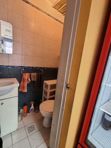 ¡oportunidad! Venta De Llaves De Quiosco, Ciudad Vieja.