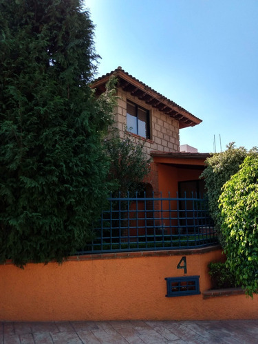 Imagen 27 de 30 de Hermosa Casa En Parques De La Herradura Con Doble Seguridad 3 Recámaras Con Vestidor Y Baño C/u Excelente Estado Para Cambiarte Ya - 400m2 De Construcción Garage Techado 3 Autos Puertas Eléctricas