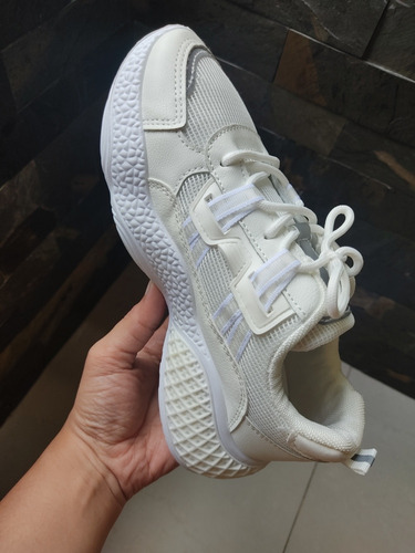 Zapatos Deportivos Blancos Talla 36 Importados Cómodos Bello