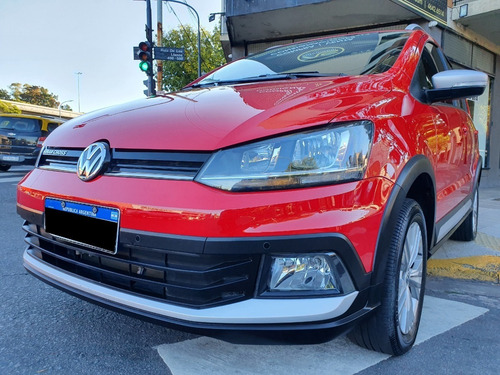 Volkswagen Suran Cross 1.6 Año 2017 Color Rojo As Automobili