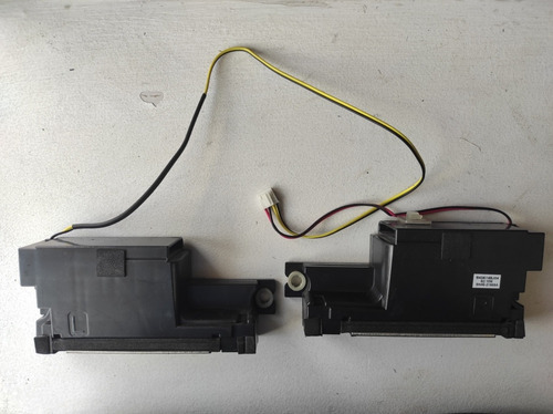 Imagen 2 de 4 de Cornetas Para Tv Samsung 32 Pulgadas Led Un32eh5000