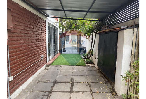 Casa En Tranquila Zona Residencial