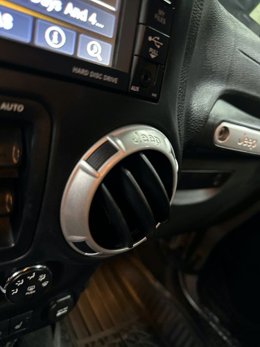 Jeep Wrangler 3.6 Unlimited Sahara V6 4x4 At
