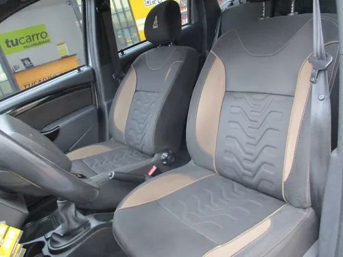 Renault Duster 1.6 DYNAMIQUE DAKAR 4X2 MT AA