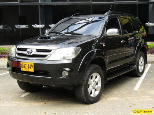 Toyota Fortuner Srv 3000 Cc At 4x4 Td