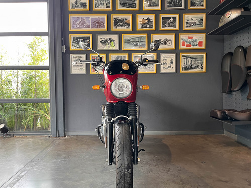Royal Enfield Interceptor 650 Canyon Red Usada