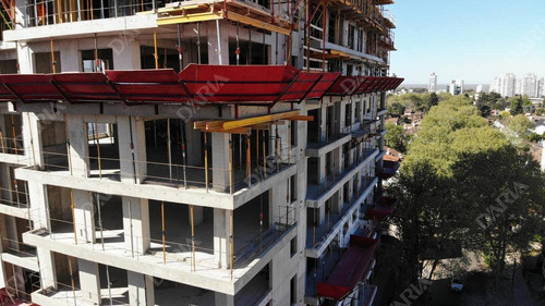 Yrigoyen Blvd · 4 Amb, Terraza 35 M2 ·