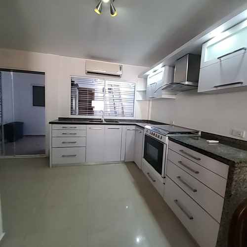 Imagen 5 de 15 de Linda Y Acogedora Casa Tipo Th En Venta En Conjunto Privado