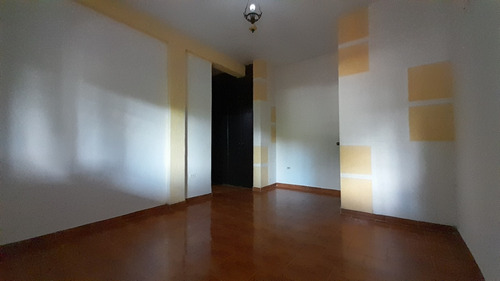 Imagen 8 de 15 de Hermosa Casa En Venta En El Piñal, El Limon. Maracay
