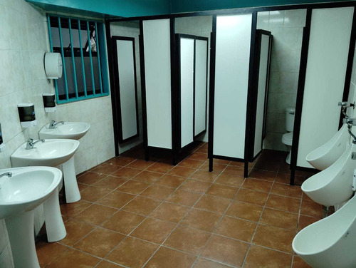 Se Arrienda Gran Casa Comercial Centro Temu (64778)