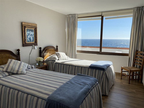 Casa En Venta De 8 Dorm. En Zapallar Primera Linea