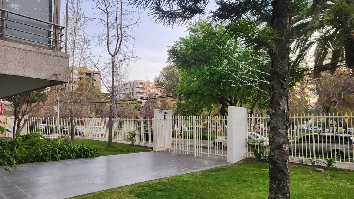 Imagen 2 de 25 de Arriendo Departamento En Providencia, Estcnmto. Y Bodega.