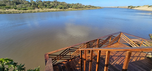 Alquiler Barra De Chuy Uruguay Con Fondo Al Arroyo