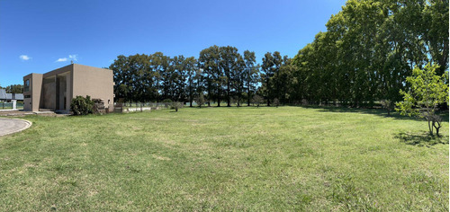 Terreno En Venta En El Barrio Cerrado Azahares Del Parana Fighiera