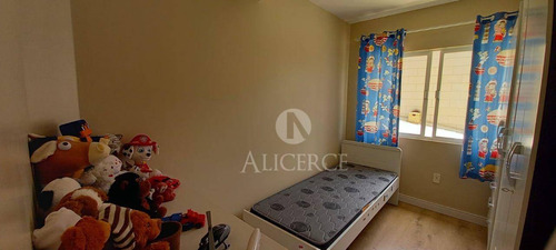 Imagem 13 de 24 de Casa 5 Dormitórios, 300 M² Por R$ 790.000 - Estreito - Florianópolis/sc - Ca0019