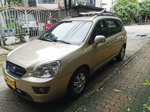 Kia Carens rondó 2.0