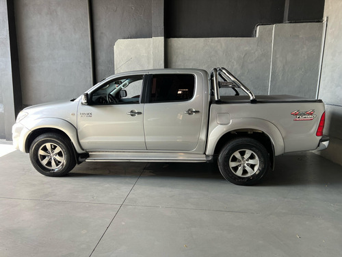 Toyota Hilux 2.7 SR 4X2 CD 16V GASOLINA 4P MANUAL