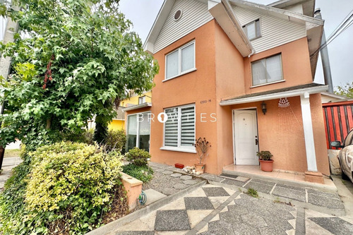 Casa De 5 Dormitorios Dentro Condominio Se Aceptan Ofertas