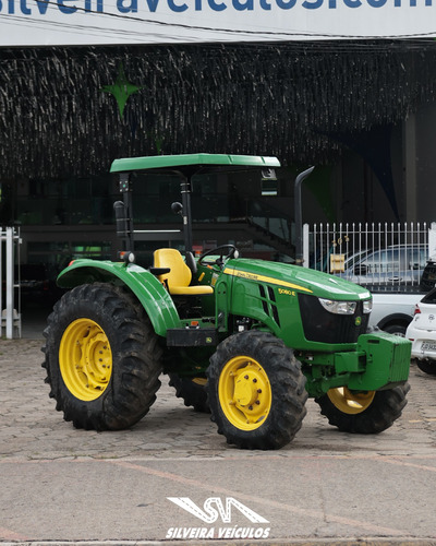 Trator John Deere 5080 E - Ano: 2023 - 4 X 4