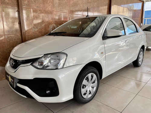 Imagem 2 de 9 de Toyota Etios 1.5 X Standard Sedan 16v Flex 4p Manual
