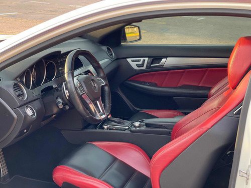 Imagen 4 de 12 de Mercedes Benz C63 Amg Performance Package 2012