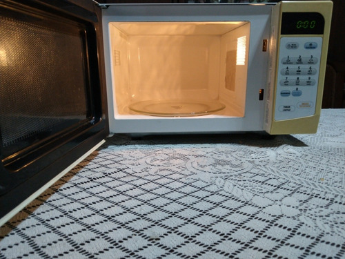 Mícroondas Electrolux.