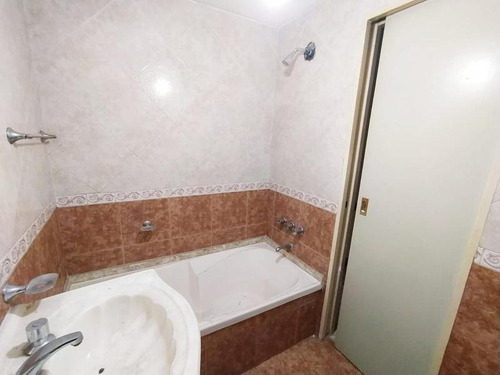 Imagen 19 de 23 de Triplex 3amb Patio Garaje
