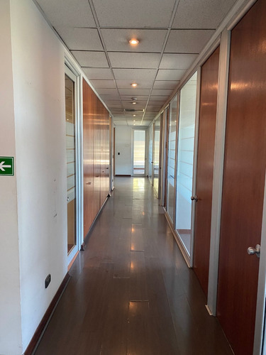 Oficina En Venta Con 285 M2, Ciudad Empresarial.