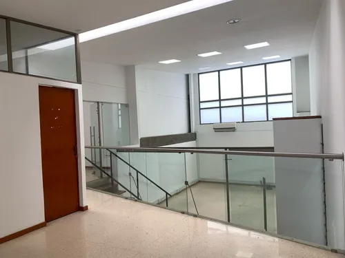 Local Comercial En Arriendo, El Poblado