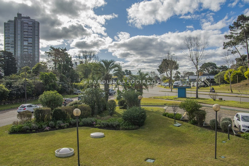 Hermoso Departamento En Venta En El Edificio Bora Bora.