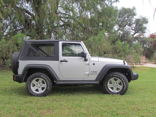Imagen 6 de 11 de Jeep Wrangler Sport 2010
