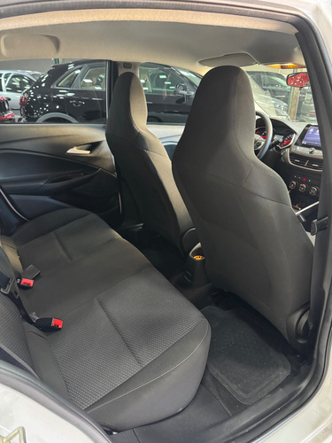 Chevrolet Onix plus 1.0 Lt 4p