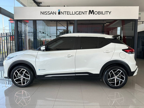 Nissan Kicks 5 pts. Exclusive e-Power, E-REV, TA, piel, RA-17
