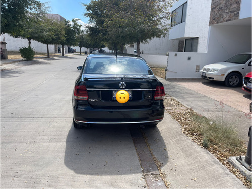 Volkswagen Vento 1.6 Confortline Mt