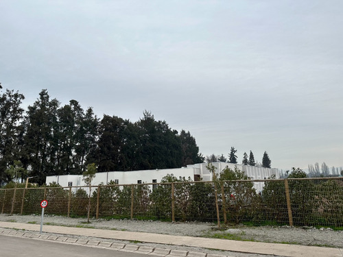 Condominio, Guardias 24/7 En Chicureo, A Pasos De Colegios