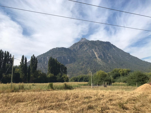 Terreno En El Hoyo. Cercano A Rio Epuyen