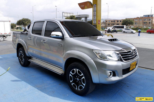 Imagen 3 de 25 de Toyota Hilux Vigo Srv