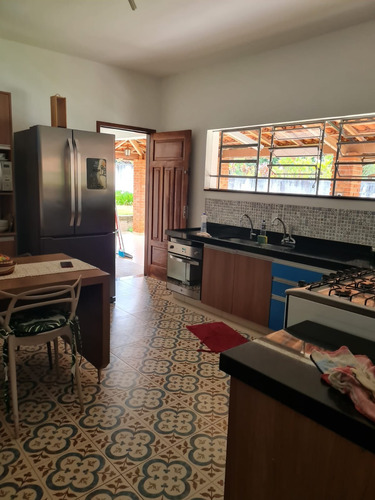 Imagem 16 de 30 de Chácara 1000m2, Casa Sede 340m2, 2 Dormitórios, 1 Suíte, Cozinha Planejada, Amplo Quintal, Área De Lazer Com Piscina, Ótima Localização - Ch00183 - 70394103